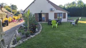 Gite 3 du Bas Coudreau外面的花园