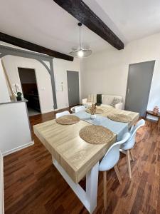 Fotografie z fotogalerie ubytování Un balcon au cœur du centre historique d'Albi v destinaci Albi