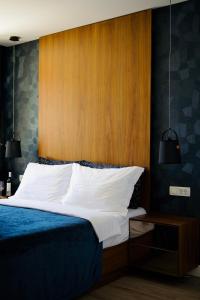 Hvar Riva Rooms客房内的一张或多张床位