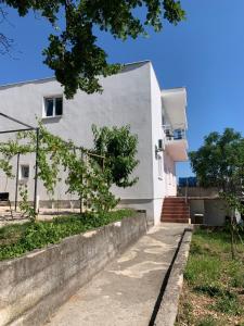 Budova, kde se apartmán nachází