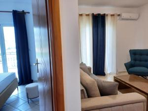 Amarildo Hotel的休息区