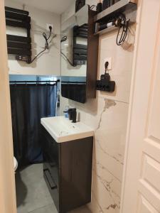 Η κουζίνα ή μικρή κουζίνα στο Urban Nest Paris 10 +42 φωτογραφίες