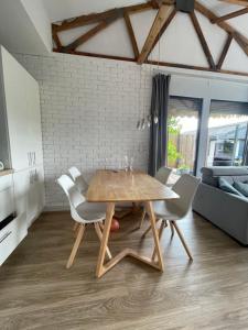 Χώρος καθιστικού στο Ferienhaus am Hennesee