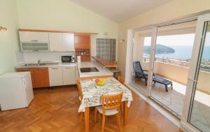Kuchyň nebo kuchyňský kout v ubytování Apartments Simic + 37 fotografií