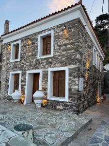 Gallery image of KalyvaSuite in Avlákia