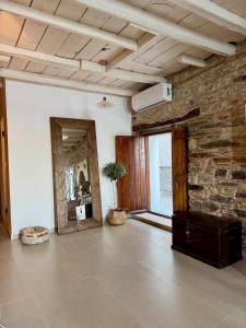 Gallery image of KalyvaSuite in Avlákia