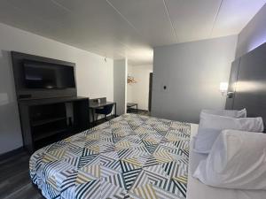 Postel nebo postele na pokoji v ubytování Motel 6 Chicago, IL - Halsted