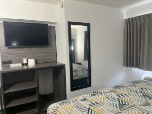 Postel nebo postele na pokoji v ubytování Motel 6 Chicago, IL - Halsted