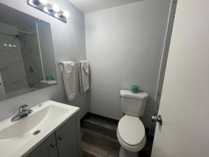 Koupelna v ubytování Motel 6 Chicago, IL - Halsted
