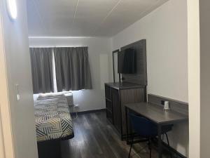 Postel nebo postele na pokoji v ubytování Motel 6 Chicago, IL - Halsted