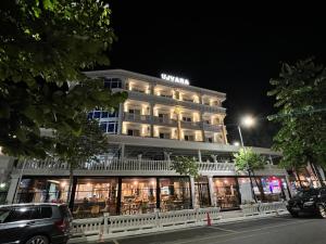 Galería fotográfica de Ujvara Hotel en Golem 12 fotos más