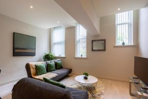 Μια τηλεόραση ή/και κέντρο ψυχαγωγίας στο The Central Centenary, Leeds City Centre Apartments