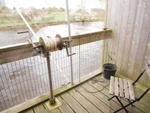 Výhled na řeku, která protéká v blízkosti bed and breakfast + 2 fotografie