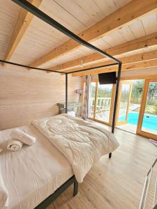 Postel nebo postele na pokoji v ubytování B&B La Nava Suites + 37 fotografií