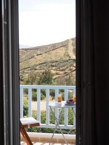 Afbeelding uit fotogalerij van Marieta's Cycladic Home in Agios Sostis