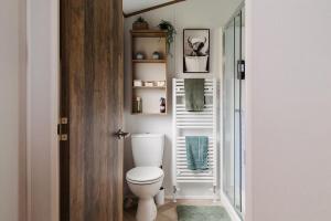 Koupelna v ubytování Tequila Sunrise - Ryde + 23 fotografií