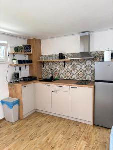 Kuchyň nebo kuchyňský kout v ubytování Family House