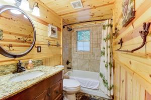 Ένα μπάνιο στο 5 Mi to Unicoi State Park and Lake Hot Tub Haven! +17 φωτογραφίες