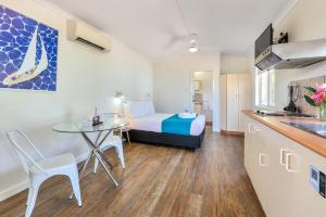 Virtuvė arba virtuvėlė apgyvendinimo įstaigoje Darwin FreeSpirit Resort