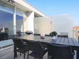 Balkón nebo terasa v ubytování 8 person holiday home in Ringkøbing