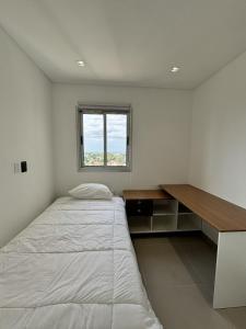 Postel nebo postele na pokoji v ubytování Molas tower 11E
