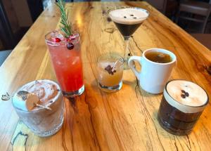 Minuman di The Vanderbilt Mansion Apt 11 Near Downtown & TWU
