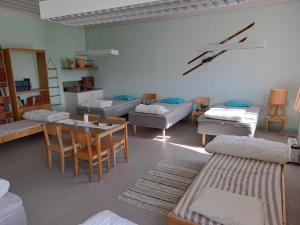 Letto o letti in una camera di Skolan