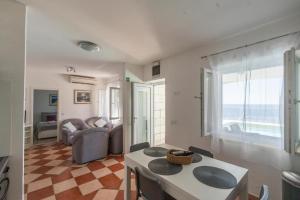 Istumisnurk majutusasutuses Seaside family friendly house with a swimming pool Dingac - Borak, Peljesac - 24604