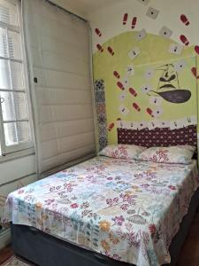Hostel Trilhas e Rotas - a 150m da Avenida Paulista客房内的一张或多张床位