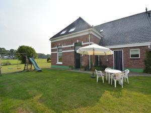 Gallery image of Farmhouse in Haarlo near Lake Hambroek, cleaning included in Haarlo