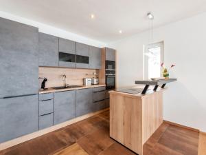 Gallery image of Chalet in Stuhlfelden near Ski Slopes, cleaning included in Stuhlfelden
