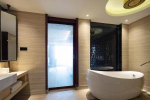 Koupelna v ubytování Wuhan Gaotie Kairui International Hotel + 103 fotografií