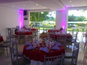Restaurace v ubytování Mango Suites - Isabela