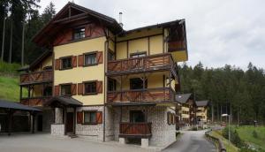The building in which Az apartmant is located