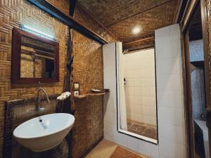 A bathroom at Sasak Experience