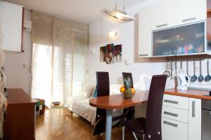 Kuchyň nebo kuchyňský kout v ubytování Apartment Di Anima