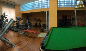 Fitness centrum a/nebo fitness zařízení v ubytování Burj Ghazanfar