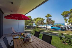 Swimmingpoolen hos eller tæt på Fortuna Deluxe Apartment