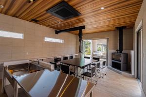 TV a/nebo společenská místnost v ubytování Angler’s Resort Awajishima + 37 fotografií