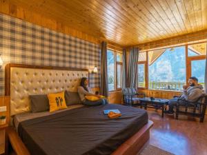 Posezení v ubytování The Hosteller Manali, Old Manali