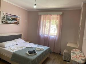 Letto o letti in una camera di Lila view