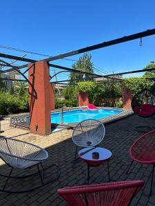 Bazén v ubytování Hotel Rosa nebo v jeho okolí