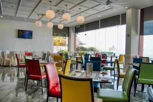 Restaurace v ubytování Hotel Sentral Seaview @ ​Beachfront