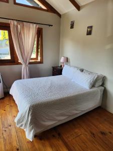 Φωτογραφία από το άλμπουμ του Forest house Knysna with solar and water backup στην Κνύσνα +43 φωτογραφίες