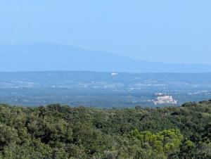 Paesaggio naturale nelle vicinanze del campeggio