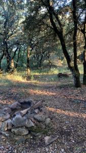Paesaggio naturale nelle vicinanze del campeggio