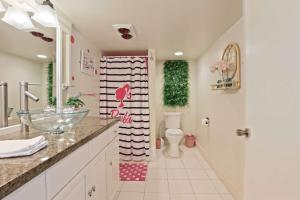 Ένα μπάνιο στο Barbiecore Dream Pad in Sacramento