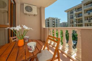 A balcony or terrace at Cascadas Holiday Apartments