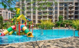 The swimming pool at or close to Cascadas Holiday Apartments