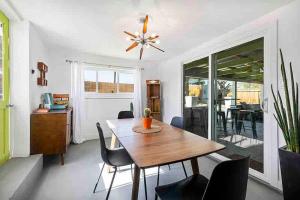 Φωτογραφία από το άλμπουμ του Rancho Relaxo - hot tub, fire pit, open air bath and comfy beds σε Twentynine Palms +21 φωτογραφίες